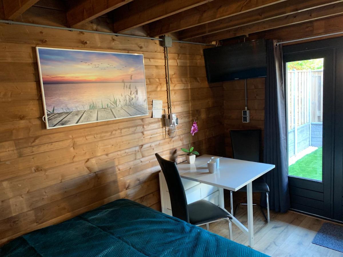 Chalet - B&B De Koog Uitgeest エクステリア 写真