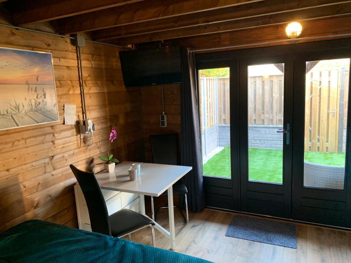 Chalet - B&B De Koog Uitgeest エクステリア 写真